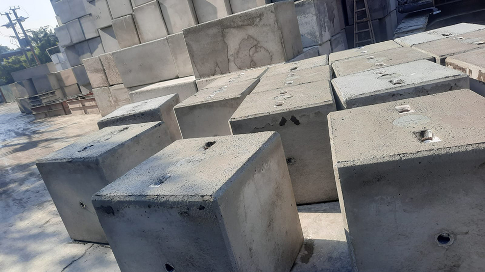 現貨300X300X200MM石屎底座-Concrete-Ballast-Block-英泥預製石屎磚-Concrete-cube-支架石屎躉