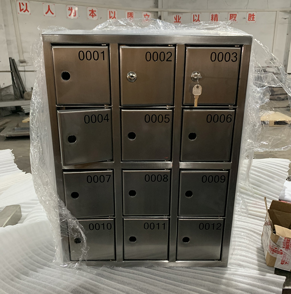 香港機場不鏽鋼信箱-訂造不銹鋼信箱Locker儲物櫃-Steel-Mailbox-員工儲物櫃-商場儲物櫃-村屋信箱-充電櫃-儲物鋼櫃-訂做-訂製-不銹鋼工程-不鏽鋼工程