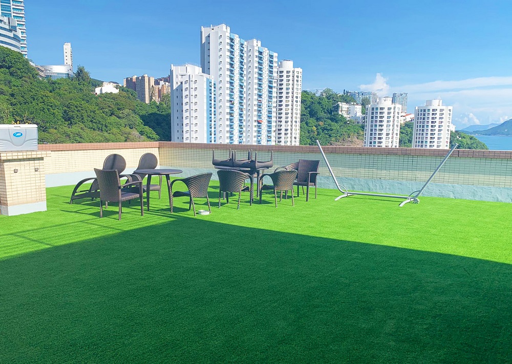 Artificial Project on rooftop2 綠化物管花園人造草地工程-天台花園綠化工程